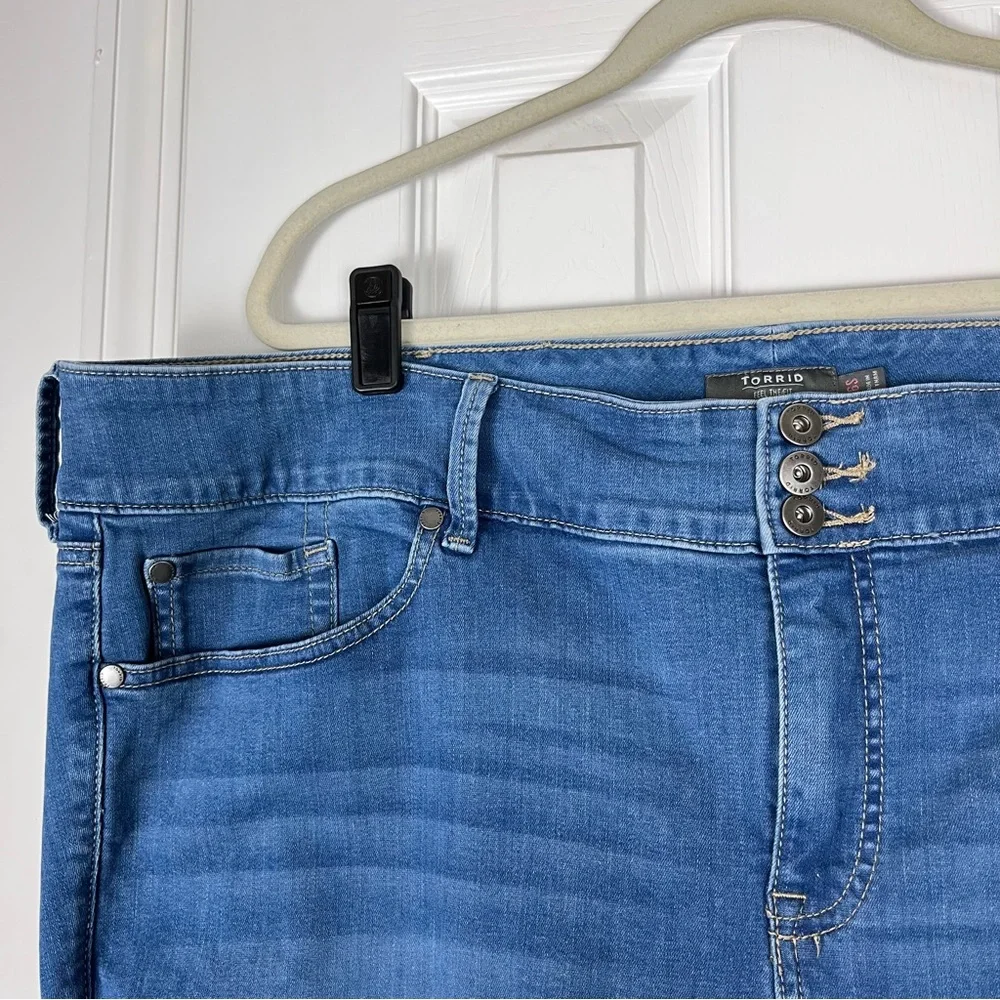Torrid Super Soft High Rise Skinny Distressed Stretch Denim Jegging Jean
